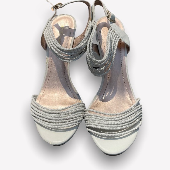 BCB Generations “BG Berkley” / Off-White Strappy Heel w/ Metallic Interior - Picture 3 of 4